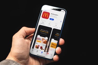 Restaurant App Development: How a Smart Food Ordering App Can Increase Direct Orders, Customer Loyalty & Business Growth